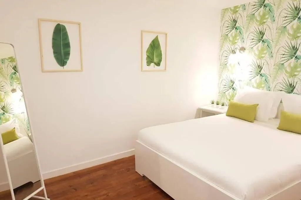 Appartamento Inloveapartments - Typical Alfama Balcony Lisbona